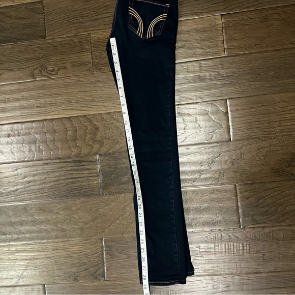 Hollister Jeans - Picture 10 of 11